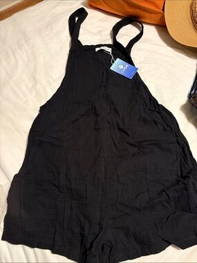 Cupshe Black Sleeveless Jumpsuit with Wide Straps